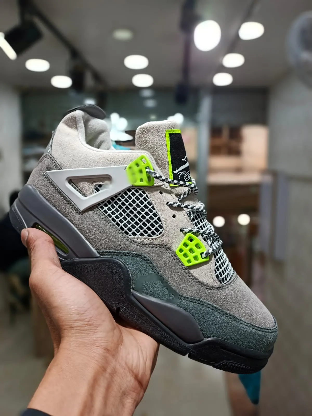 Air Jordan  first copy shoes Retro 4 Royalty