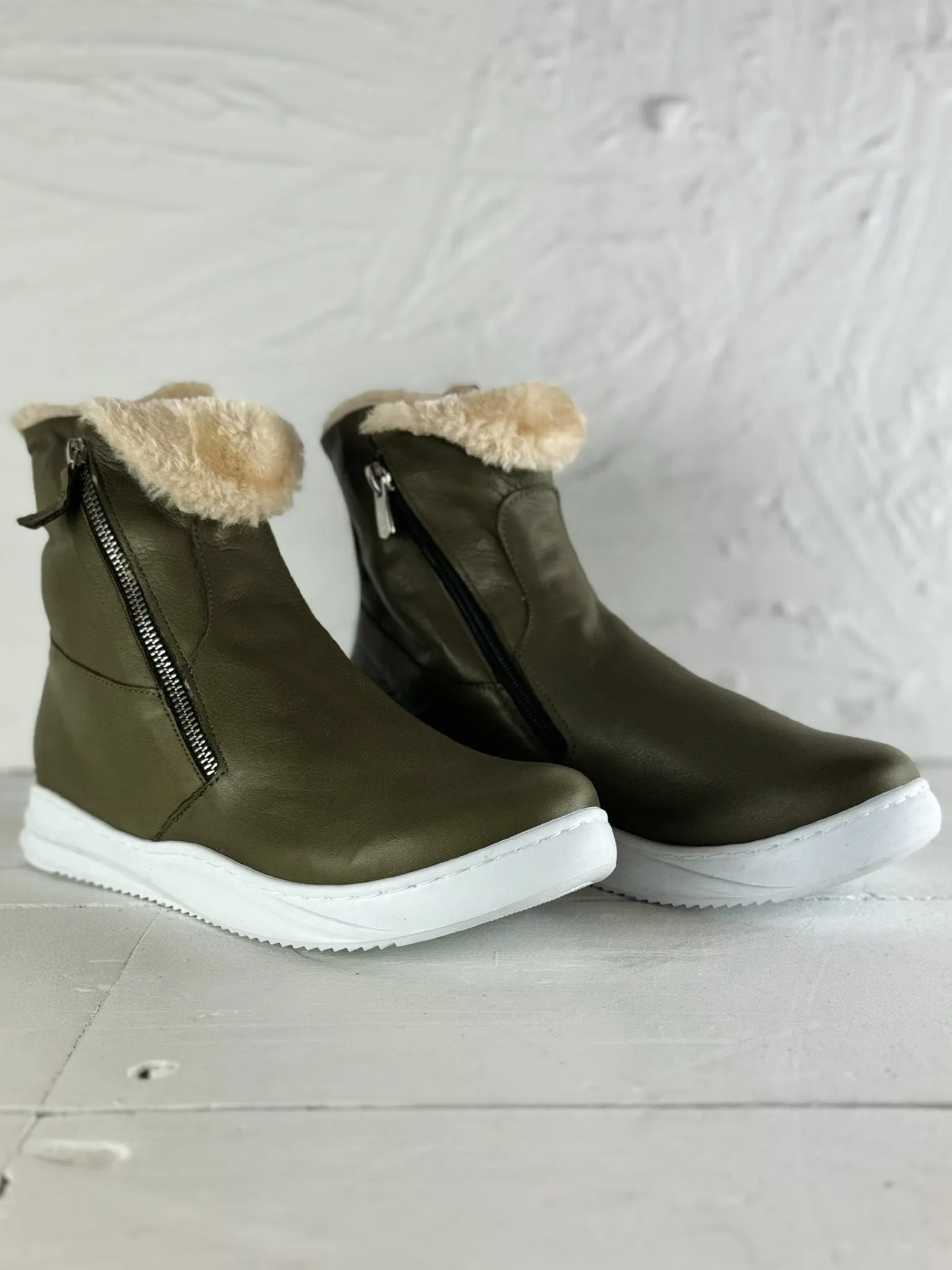 Faux Fur Lined Boots - 2 Colours